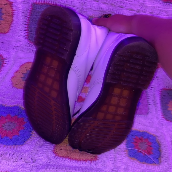 Dr. Martens White Air-Wair Boots - Women’s Size 7 - Picture 3 of 6